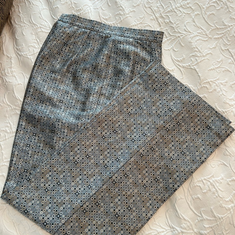 Talbots 100% Pure Silk Geometric Patterned Pants size 8, Blue/Gray, Luxury - Picture 4 of 8